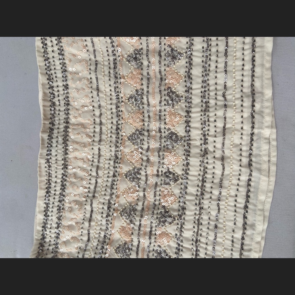 New hand beaded forever 21 skirt size small ivory